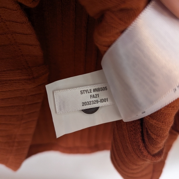 Madewell Rust Button-Up Ribbed Top - Picture 12 of 12